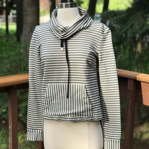 Veronica Beard Cropped cowl neck sweatshirt small